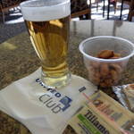 United Club - ビールは無料　他のアルコールは有料