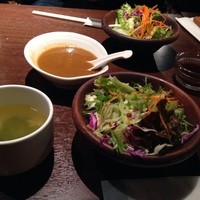 大井町銭場精肉店 - 中央にあるのがお肉のソース