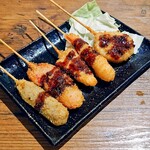 高槻地下酒場 - 串カツ
      (牛・紅生姜・チーズ・えび・れんこん)