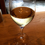 KINOKUNIYA vino kitchen - 雨宿りの一杯！！グラスワインは380円（デキャンタは880円！）