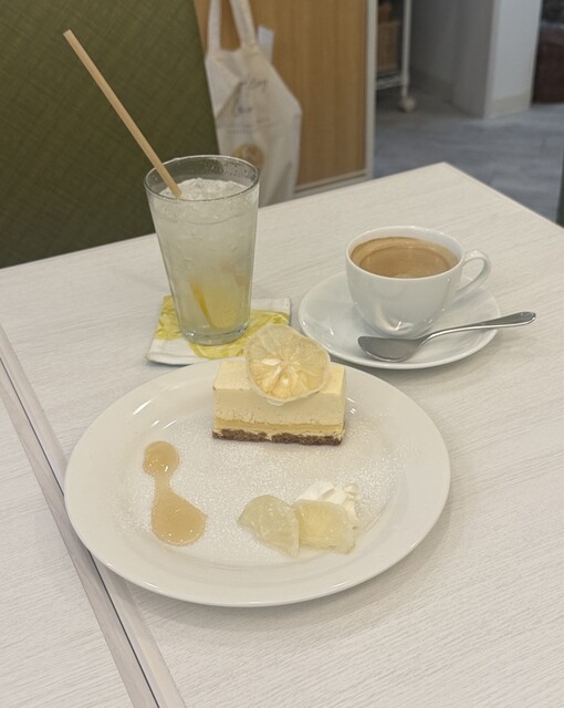 カフェ&ファクトリー北九州レモンLemony （レモニー） - 香春口三萩野