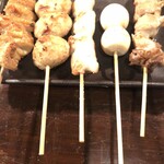 とりまさ 苦楽園店 - 皮、軟骨つくね、むね身、うずら卵、とり身