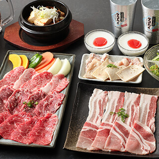 コスパの良さが魅力の味仙荘コース。自家製のナムルとキムチも