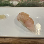 らかん寿し 松月 - サワラだったと思います。一番美味しい季節の魚を食べごろの熟成具合で出してくれるからわざわざこちらへ伺って食べてます