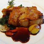 ブラン ルージュ - ハーブ豚ロース肉のソテ ラタトゥイユとチーズ風味焼