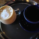 レッド&ブルーカフェ - 