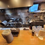 麺屋 八海山 - 厨房