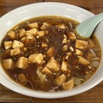 四龍 - 料理写真:「麻婆ラーメン」です。旨みある醤油ベースのスープにピリッとした辛味ある麻婆餡が掛かっていてとても美味しかったです♪