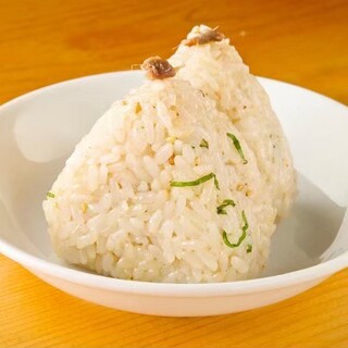 一品料理にもこだわり有！シメにもおつまみにも◎