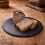 プース - 料理写真:味わいクルミ食パン