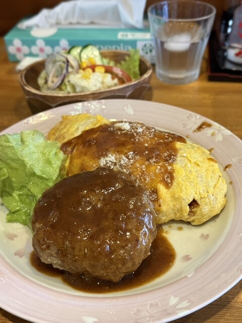 閉店】オムライスあらき 1960 - 伏見/オムライス | 食べログ