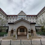 ビュッフェ＆カフェレストラン アンサンブル - .....宝塚ホテルの外観.....