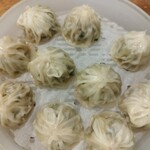 MYEONGDONG KYOJA - マンドゥ（餃子）。小籠包寄り？な餃子。柔らかくて好みかも♥