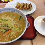 一番亭 - 野菜ラーメンと餃子