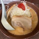 栄華 - ねぎ味噌ラーメン（辛味ねぎ）＋チャーシュー
