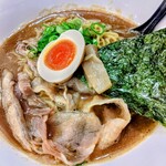 新徳島拉麺　まる徳ラーメン 白鷺本店 - ガチ徳島ラーメン･大盛