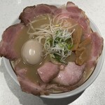 弥五郎 - 料理写真:弥五郎ラーメン（うすくち醤油スープ）