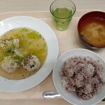 シーガル食堂 - 〝鶏団子とキャベツの塩スープ煮〟↑