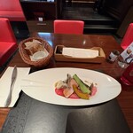 ル カフェドゥ ジョエル・ロブション - メインディッシュは５種類　三元豚ロース　平茸のフリットを添えてを選択　