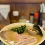 中華蕎麦 春馬 - 限定麺家系風春馬家950円