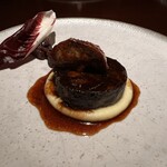 ORIGIN - スッポンのブータンノワールにフォアグラ、ラディッキオの生と炒め２種