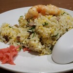 マダム紅蘭 - （※写真8）海老入りチャーハン（1,500円）（ズーム）