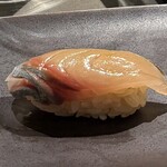 立食い鮨 鮨川 - 縞鯵