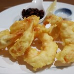 マダム紅蘭 - （※写真4）海老の天ぷら（2,200円）（ズーム）