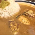 カレーライス専門店 ブラザー - 大粒の牡蠣が4個。うれしい！