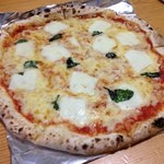 薪窯ナポリピッツァ ゴルゴン - マルゲリータ