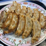 餃子の王将 - 料理写真:顧客訪問の後で気にする必要なかったのでニンニク激マシ餃子に変更した。1人前あたり+22円、2人前なので+44円