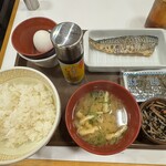 すき家 天童東芳賀店  - 塩さばたまかけ朝食