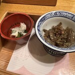 郷土料理&炭火串焼 笑う門 - お通し