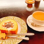 森のらくだ - ケーキとミルクティー