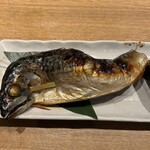 炉端焼き燻銀 栄店 - 大トロさばの一本焼き