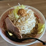 景勝軒 - 料理写真:ふじ麺　こってり（中盛）ニンニク普通･背油普通・野菜普通　¥1,000-　やっぱり野菜少なめがベストかなぁ(^^;)　旨かったです。