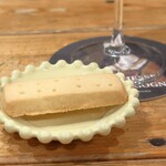 Hathor - ウォーカー ショートブレッドフィンガー