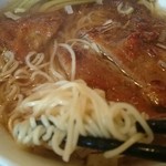 翡翠楼 - パイコー麺　麺アップ(2014/12)