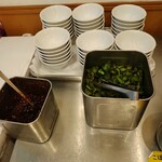 横浜家系ラーメン 大輝家 - ライスバーコーナーは無料トッピング付き