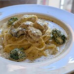 イタリアン酒場もふもふ - 牡蠣とほたてのカルボナーラ