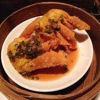 チャイナルーム - 鶏肉の揚げワンタン ユーリンチーソースがけ