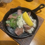 京ホルモン花 秘密基地 - 厚切りタン