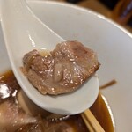 らぁ麺や 嶋 - トロトロの豚バラ肉。