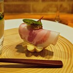 affetto akita - 手で取って食べてって。粒胡椒の食感が絶妙♡