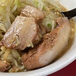 ラーメン二郎 - 豚