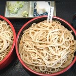 手打蕎麦 山真 - 料理写真:蕎麦食べ比べ(￥1300)