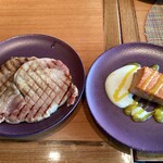 ホテルグランヴィア広島 - 左側「ロースハムのグリル　粒マスタード添え」　　右側「サーモンポワレ　瀬戸内レモンクリーミーソース」