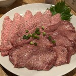 焼肉いたみ - ロースとタン塩❤️