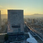 ホテルグランヴィア広島 - 朝食タイム　東側　新幹線も奥にマツダスタジアム️も見れます
