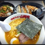 味噌ラーメン 山岡家 - 料理写真:朝ラーメン(￥530)、山わさびチャーシュー丼(￥370)